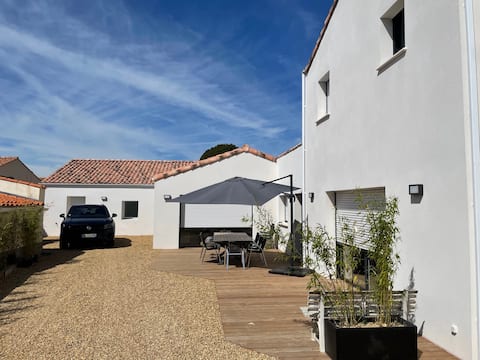 Large modern garden/sea house