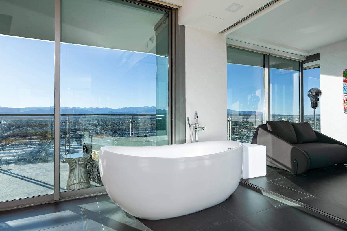 Luxury Suite