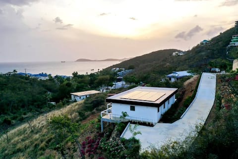 Sea Sun VIlla 3/2 Villa, walk to Limetree Resort