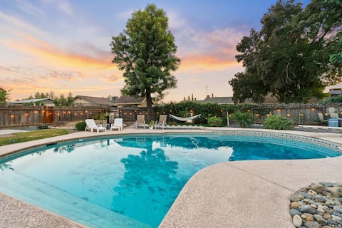 A Hidden Paradise Near The Sequoias w/ Pool & Spa