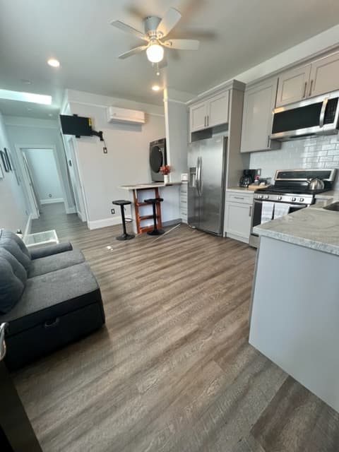 Top Airbnb: Modern cottage in Oakland / Berkeley