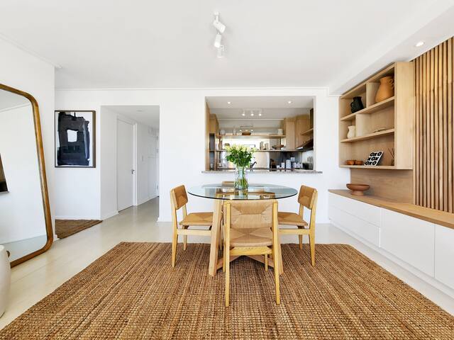 Sophisticated 2 Bdr in Green Point gallery image 4