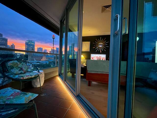 Stunning Sub-penthouse apartment with City Views gallery image 3
