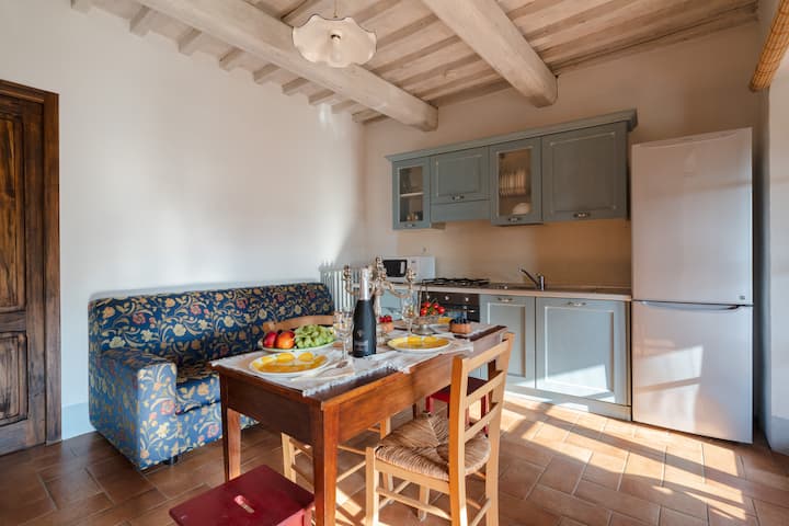 Guesthost - Il Colle Le Viti Apartment - Arezzo
