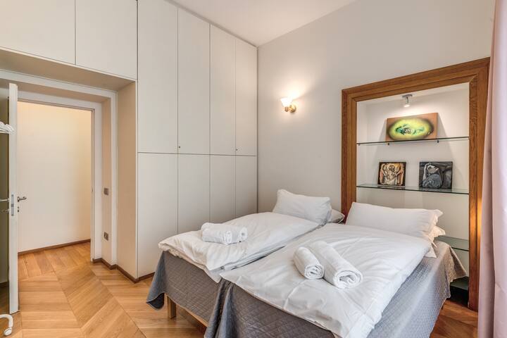 Art Gallery Navona gallery image 5