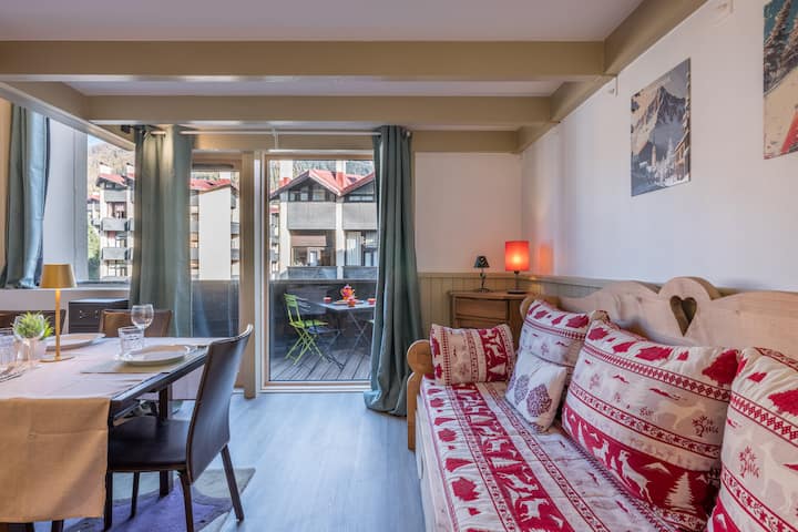 โซฟาเปลี่ยนเป็นเตียงเดี่ยว 2 หลัง