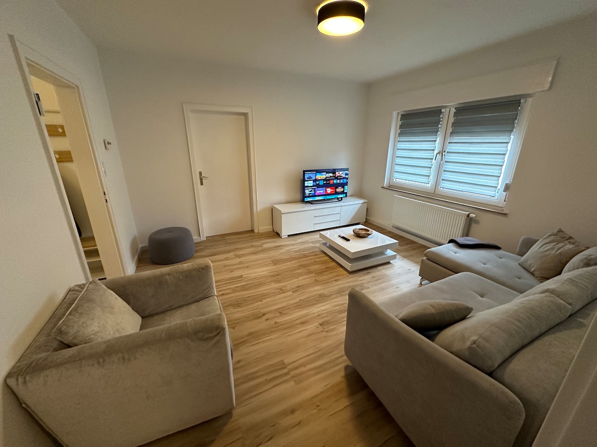 Дневна соба , со дополнителни простории за спиење 