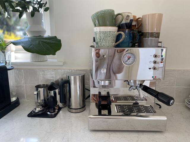 Beautiful house near the beach gallery image 4