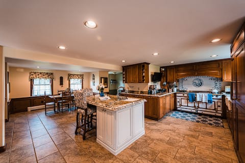 Warm Riverside Kingfield Ranch