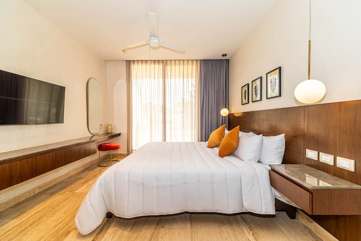 Აქ ტკბილი ოცნებებია