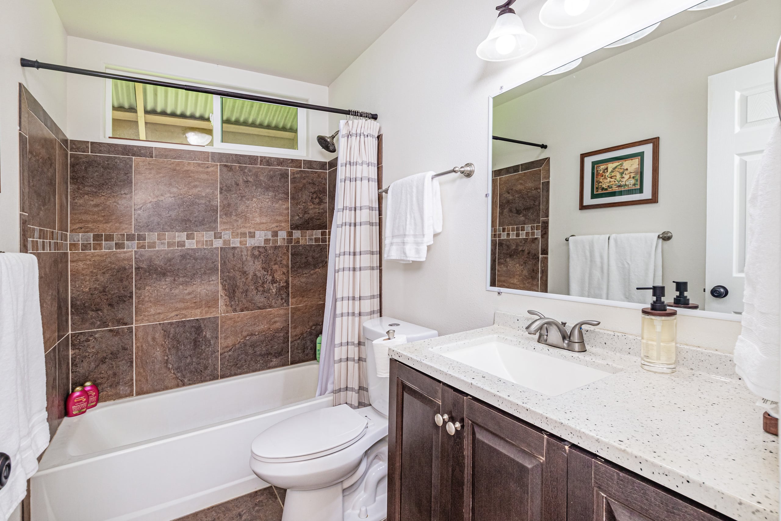 Home in Keaau · ★4.99 · 4 bedrooms · 6 beds · 2 private baths - Image 31