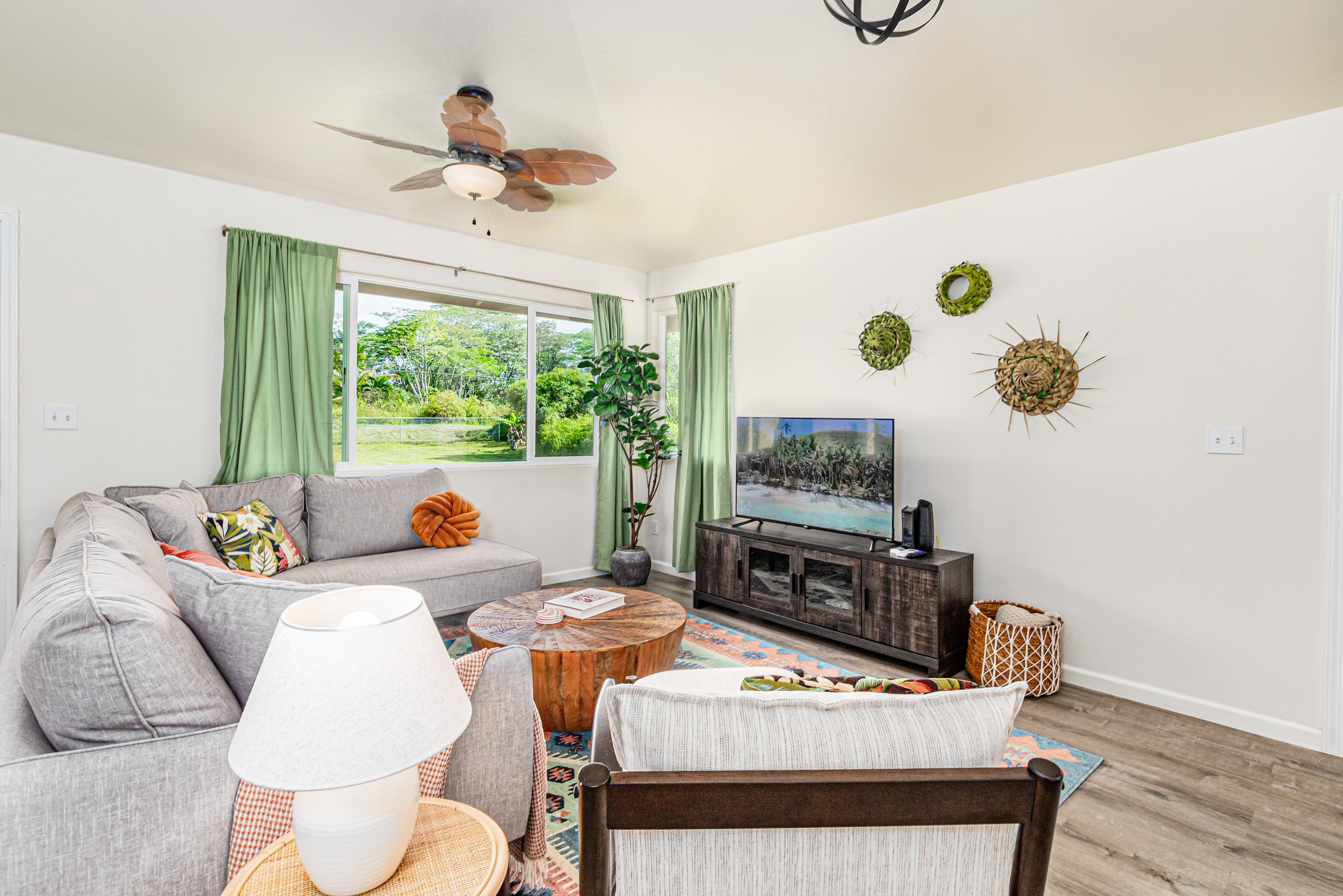 Home in Keaau · ★4.99 · 4 bedrooms · 6 beds · 2 private baths - Image 3
