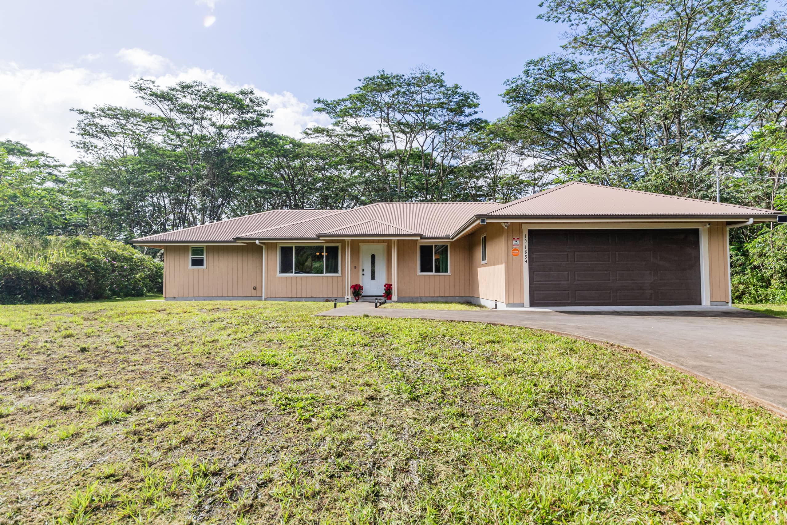 Home in Keaau · ★4.99 · 4 bedrooms · 6 beds · 2 private baths - Image 35