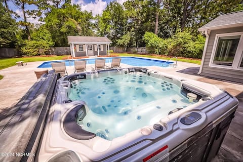 Pool, Hot Tub & Awesome Arcade-No Cleaning fee!