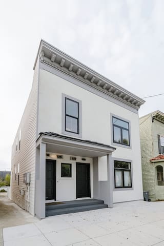 Brand new remodeled guest suite!