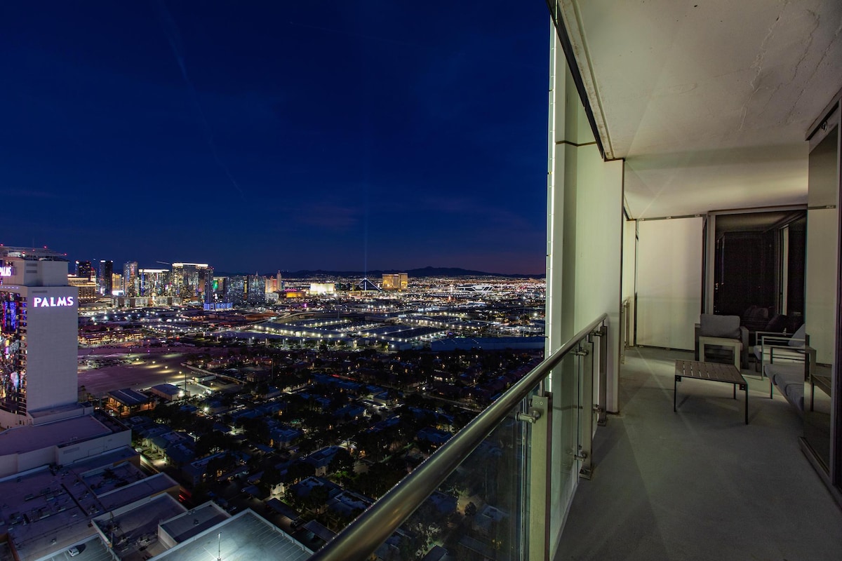 Ultra Modern Vegas Suite