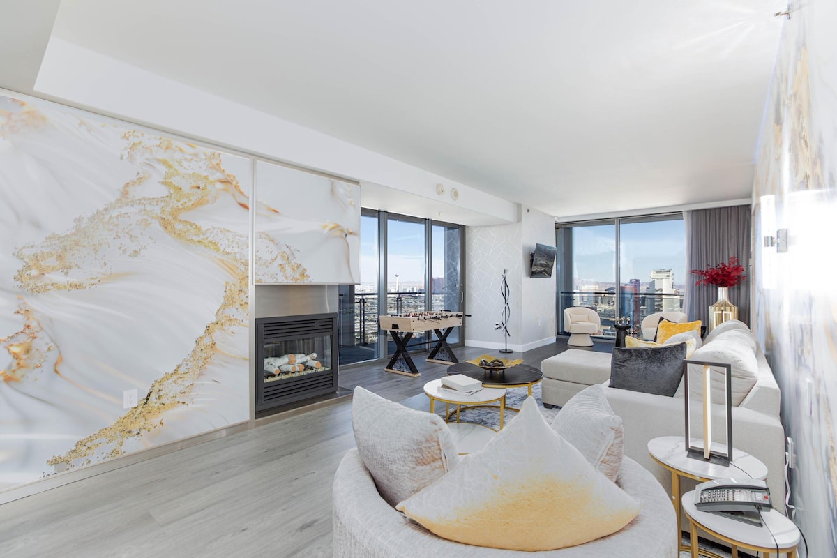 Ultra Modern Vegas Suite