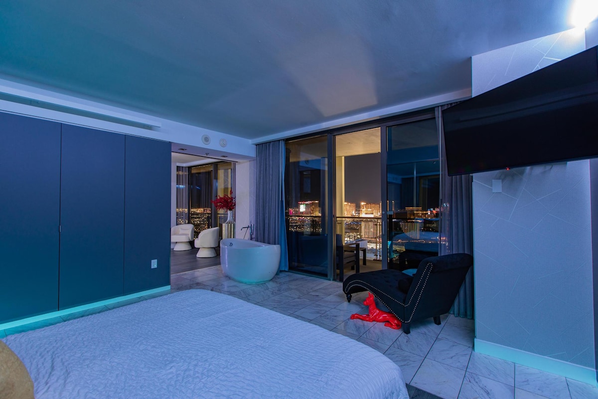 Ultra Modern Vegas Suite