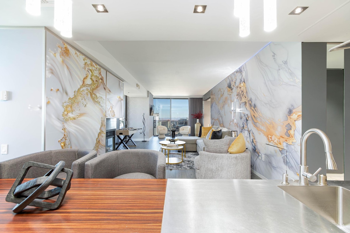 Ultra Modern Vegas Suite