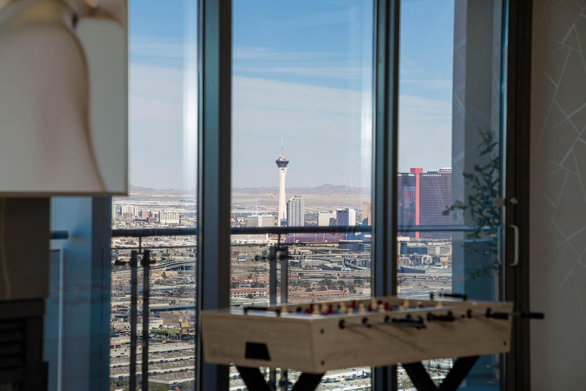 Ultra Modern Vegas Suite