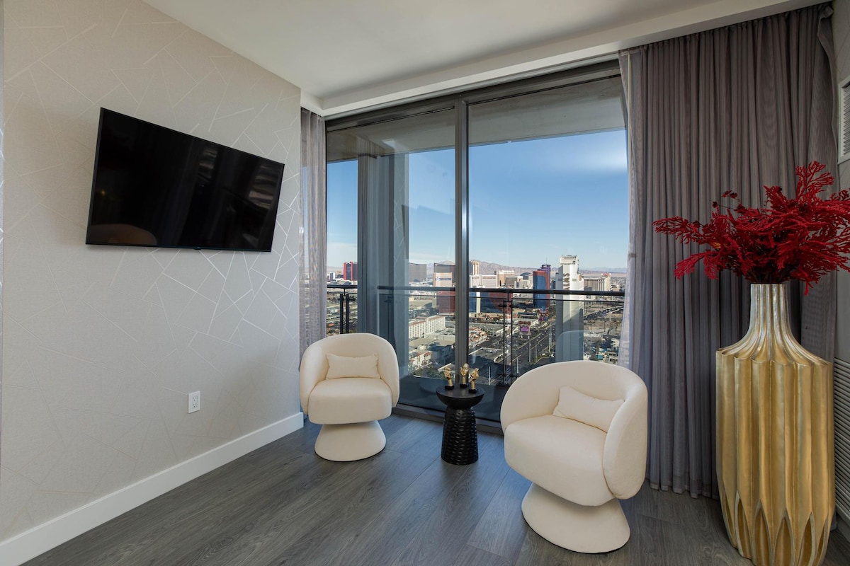 Ultra Modern Vegas Suite