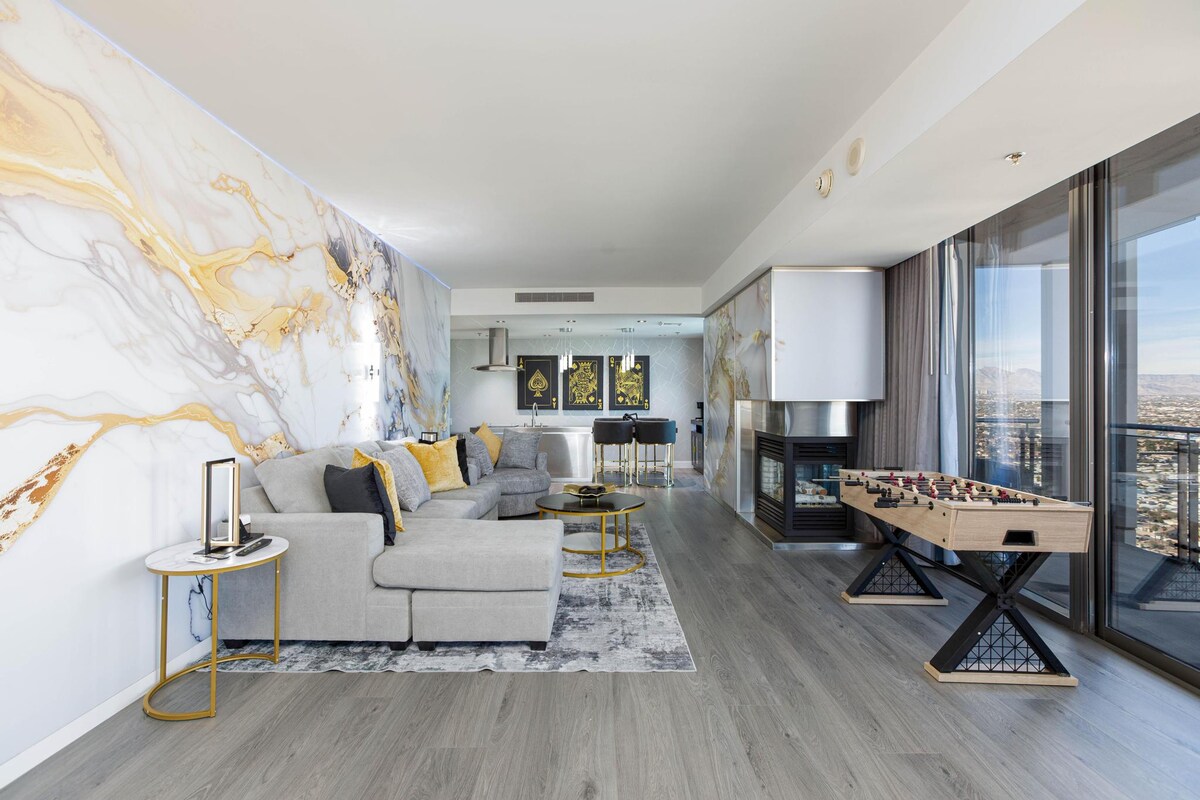Ultra Modern Vegas Suite
