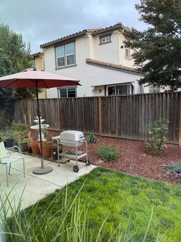 Morgan Hill Mini Mansion gallery image 3