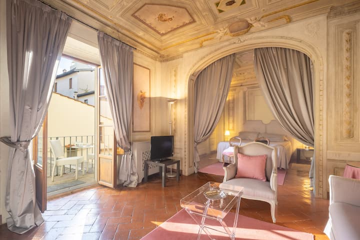 Ricasoli Frescoes Apartment - Florence