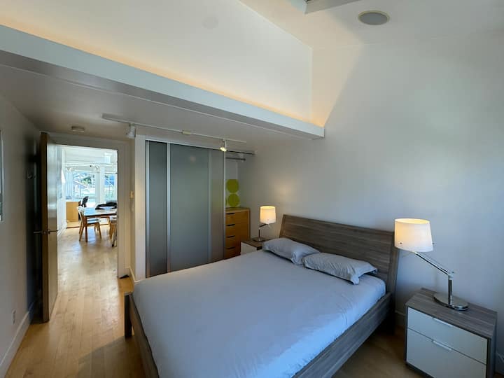 Quarto 1, Queen