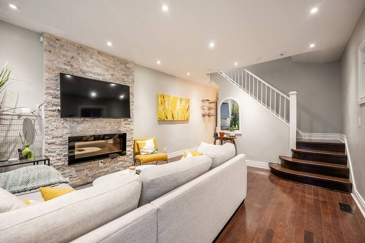 Wychwood Haven: Modern 3 bdrm gallery image 2