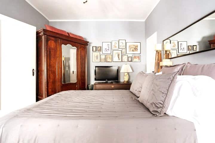 Comfy Private Bedroom in Chic UWS Apartment!