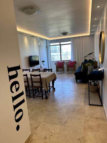 Vibrant Beachfront Getaway gallery image 4