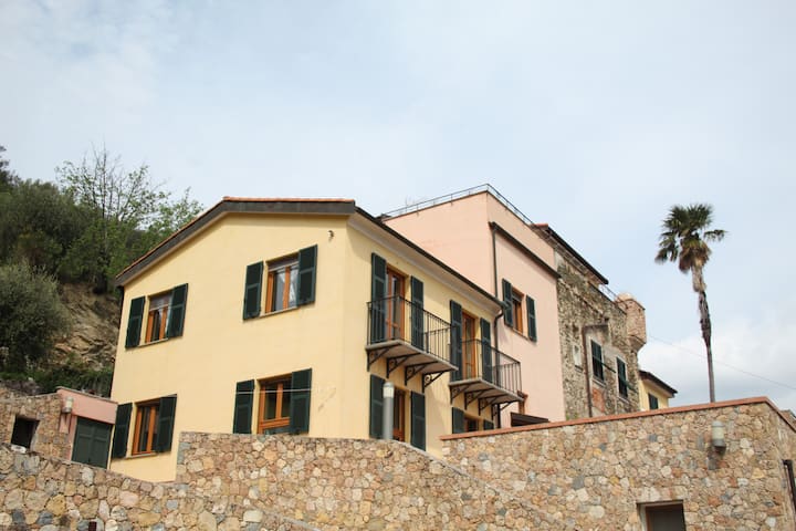 "La Ciocca" in Noli: greenery, sea and relaxation
