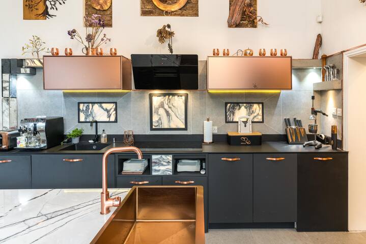 Stunning 3 bed design gem in Hampstead gallery image 2