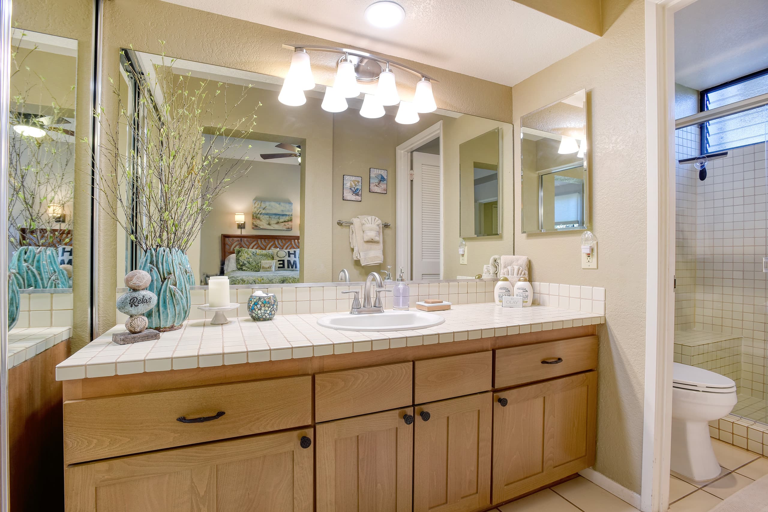 Condo in Wailea · ★4.96 · 1 bedroom · 2 beds · 2 baths - Image 13