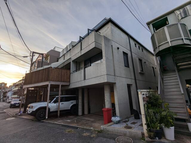 Family&Group stay: Private house close to Shinjuku gallery image 2
