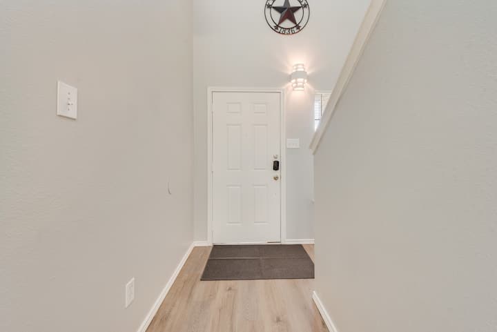 Frisco-little Elm Getaway Pets Welcome! Long Stays - Little Elm, TX