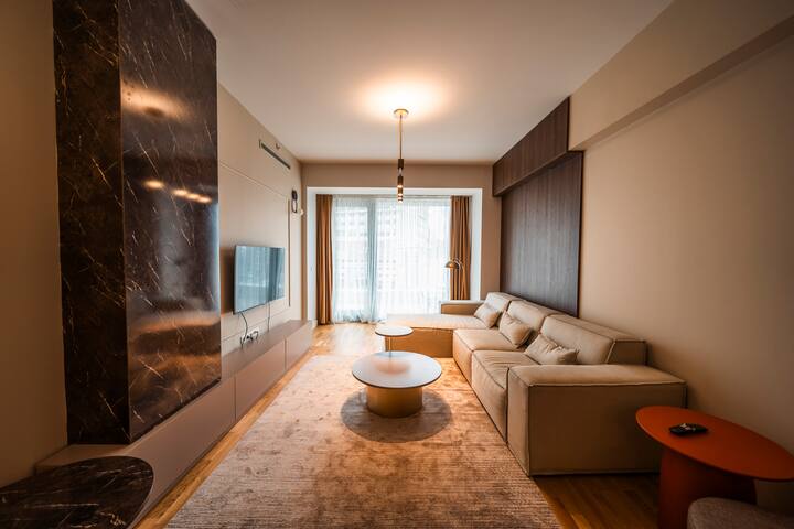 Lux 3 bedroom residance, pool gym parking sa1a27 gallery image 4