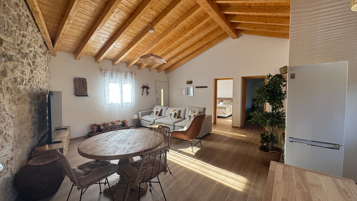 Exclusive Ribera del Duero - 75" TV, Netflix, and Wi-Fi 5