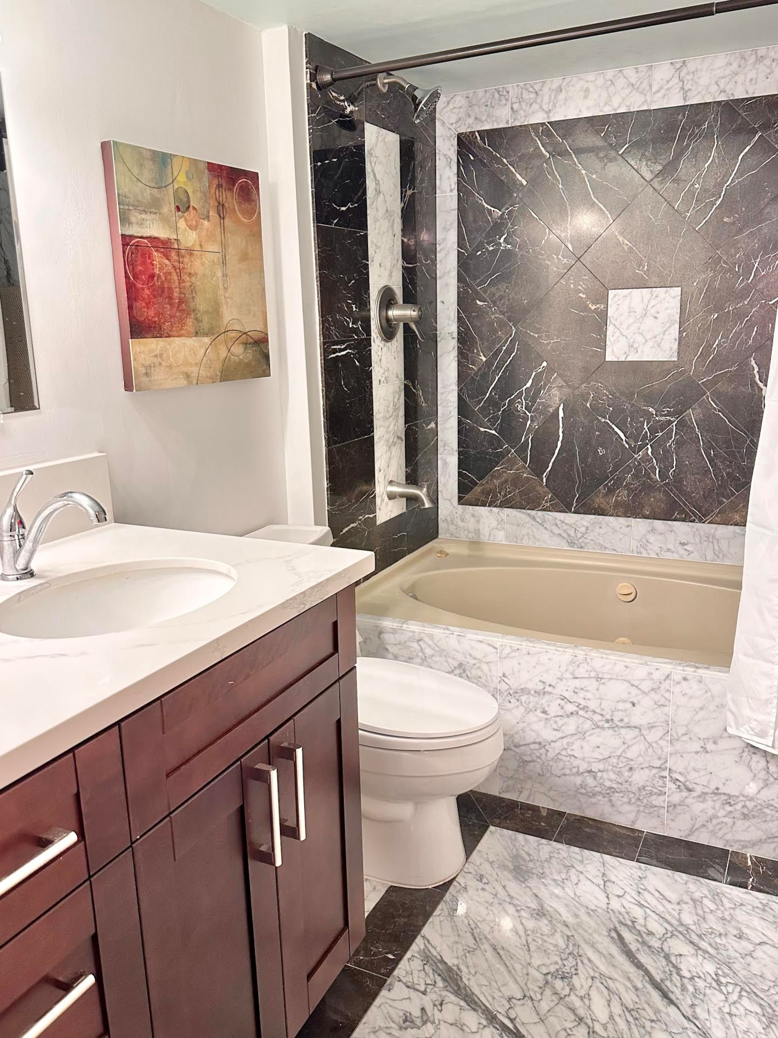 Downtown Honolulu Relaxing suite - Image 9