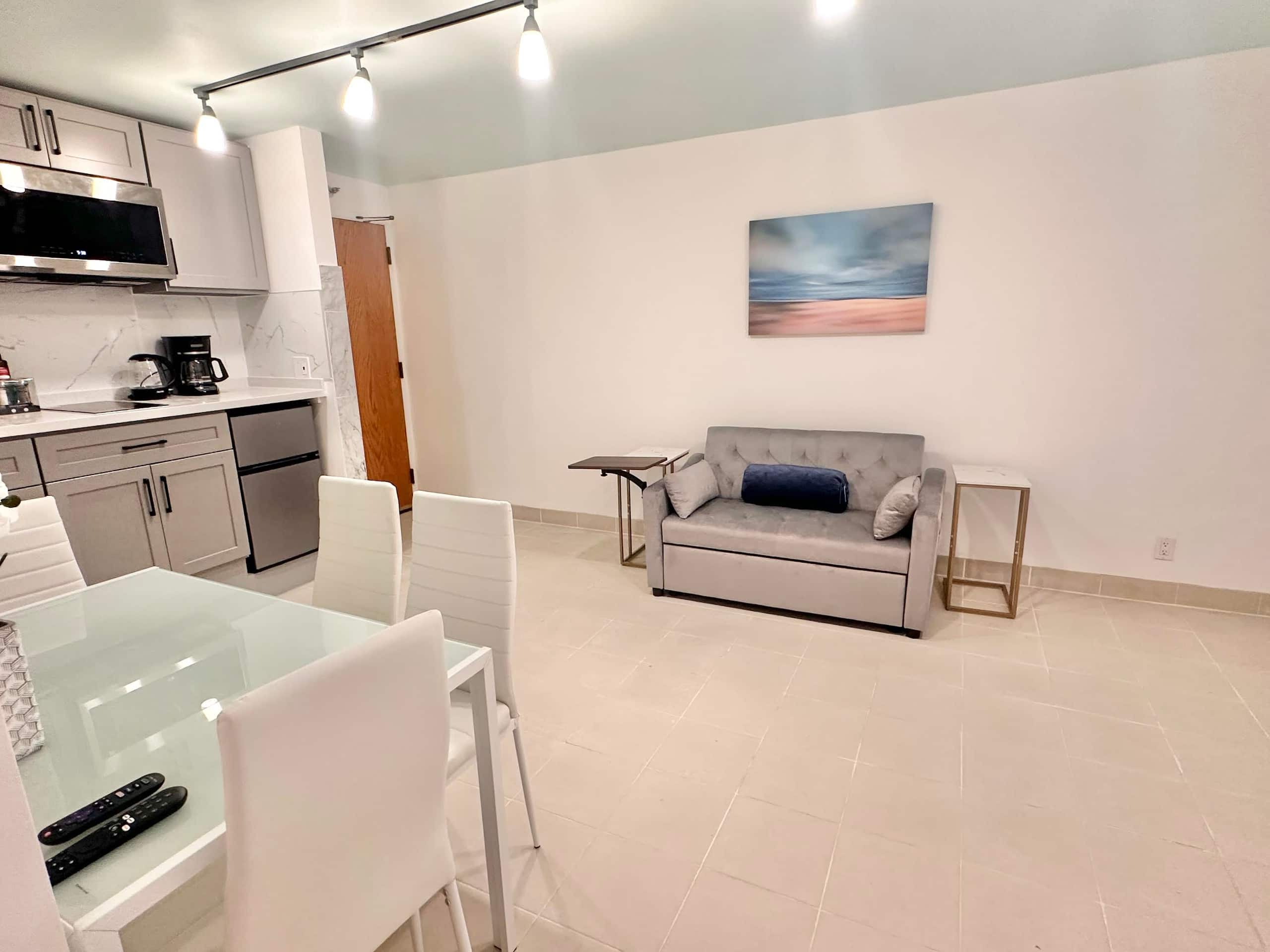Downtown Honolulu Relaxing suite - Image 10