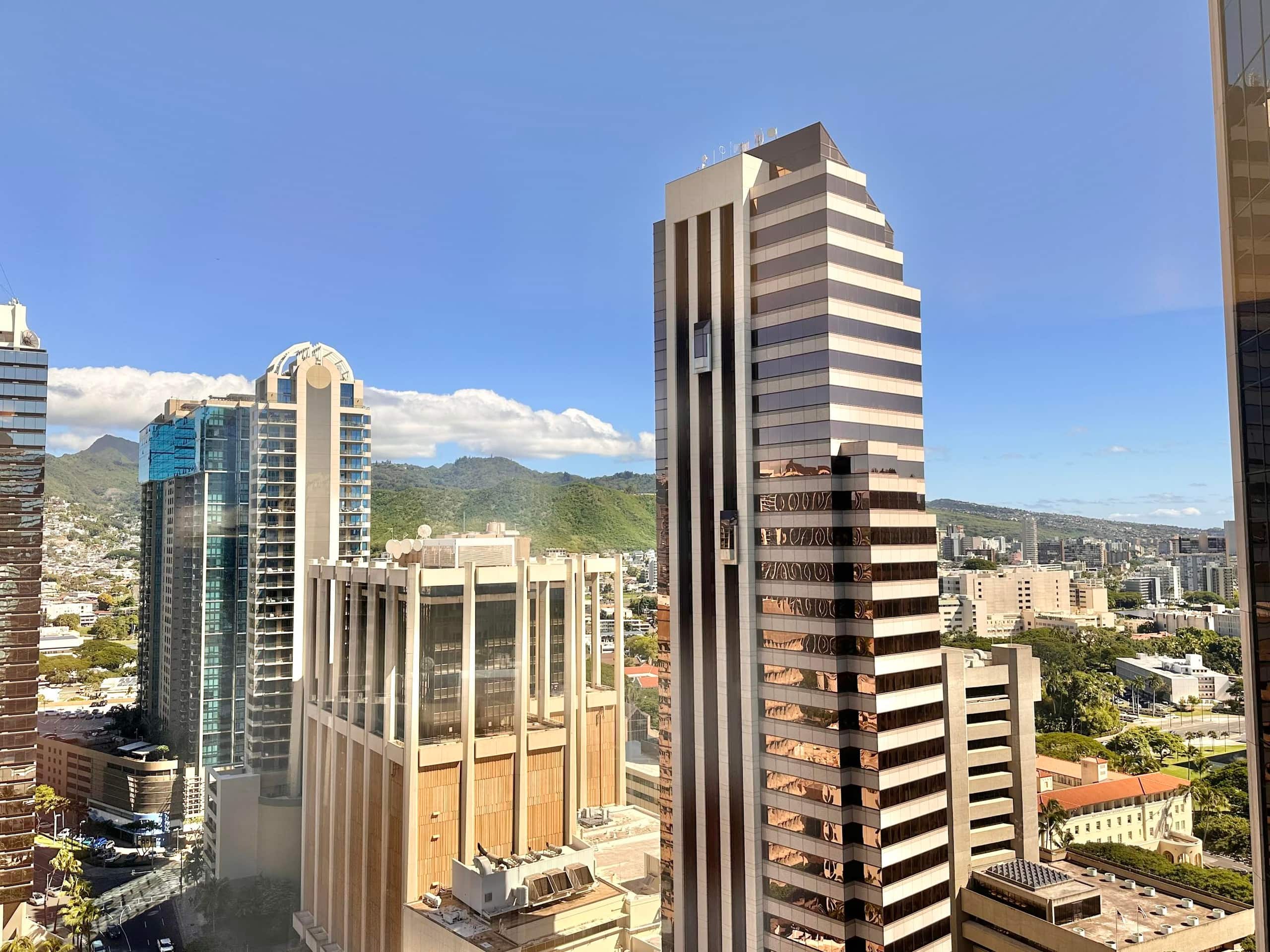 Downtown Honolulu Relaxing suite - Image 11