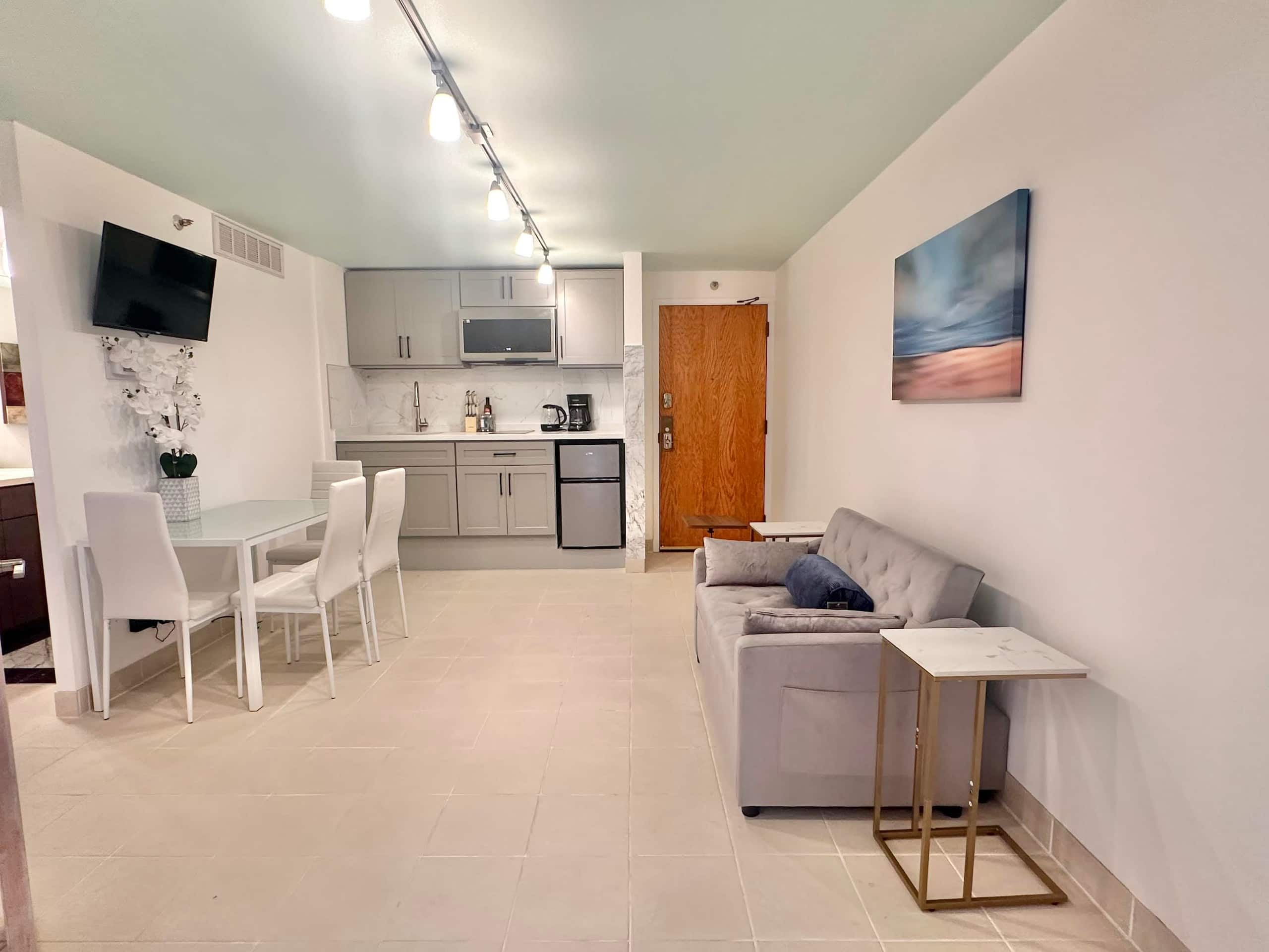 Downtown Honolulu Relaxing suite - Image 2