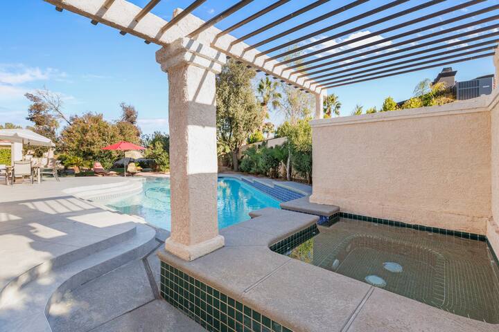 Gorgeous family house. 15 min to Strip (6 bedroom gallery image 2