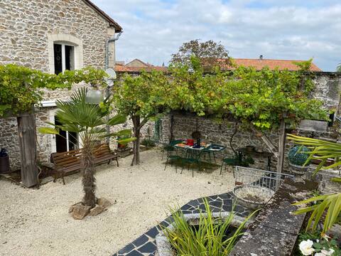 Maison de Rêves in Piéguts-Pluviers.
