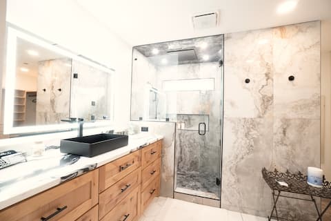 Be Happy Casita 5BR/5 TVs/6 beds/Private parking