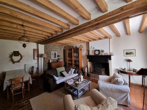 Popular Airbnb listing: Country house, 2 bedrooms, 5 people in Loiret