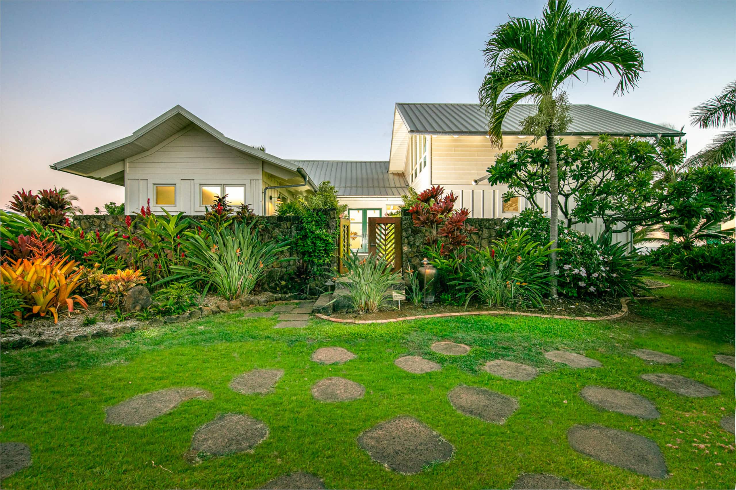 Home in Kekaha · ★5.0 · 3 bedrooms · 3 beds · 3.5 baths - Photo 15