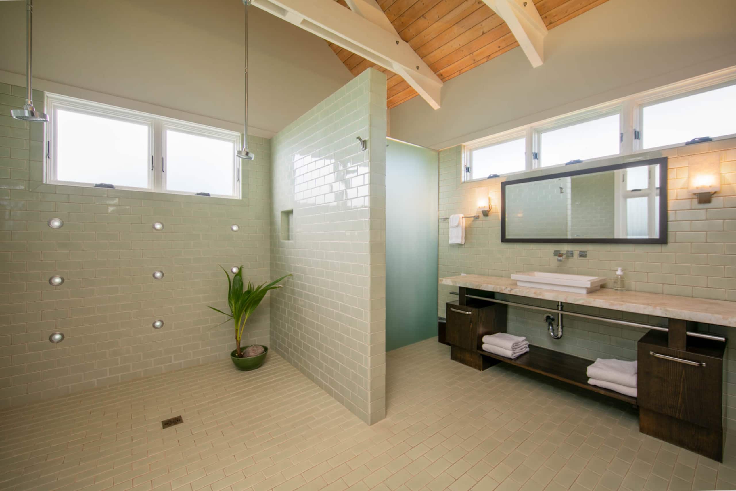 Home in Kekaha · ★5.0 · 3 bedrooms · 3 beds · 3.5 baths - Photo 6