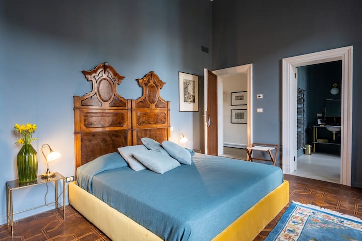 Venetian palace with canal view